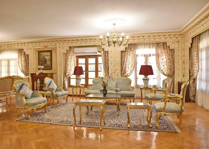 Royal Residence Families Only