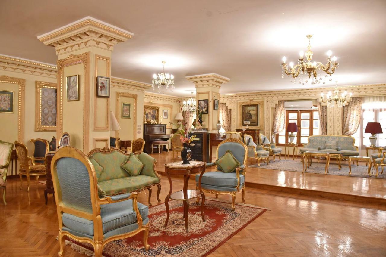 Royal Families Only Apartment
